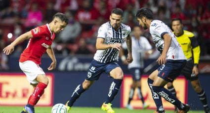 Toluca se atora con Monterrey en el 'Infierno', pero sigue en la cima del torneo