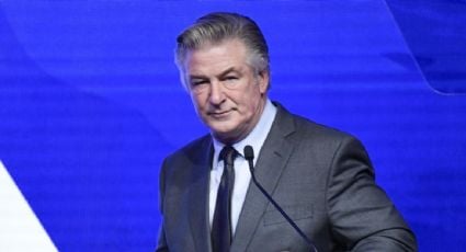 Alec Baldwin vuelve a escena casi un año después del asesinato accidental de la fotógrafa Halyna Hutchins en el rodaje de "Rust"