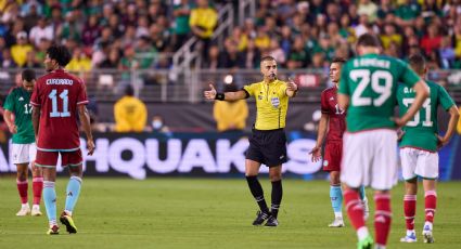 El México-Colombia se detiene por el grito homofóbico; también reaparece el "Fuera 'Tata'"