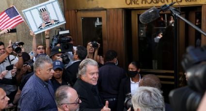 Steve Bannon, exasesor de Trump, se entrega a la Fiscalía de Nueva York