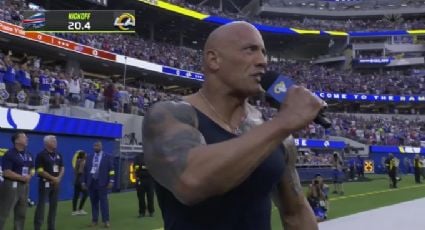 'La Roca' Dwayne Johnson le pone músculo y prende la fiesta en el kickoff de la NFL