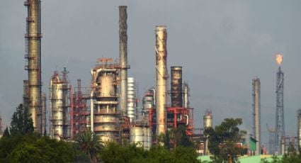 Reportan que la refinería Deer Park de Pemex sufrió un corte de energía tras el paso de un tornado