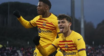 El Barcelona se libera de la monotonía y gana con un gol de Pedri, pero pierde a Dembélé