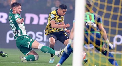 Orbelín Pineda se viste de héroe y le da la victoria al AEK Atenas sobre el líder Panathinaikos