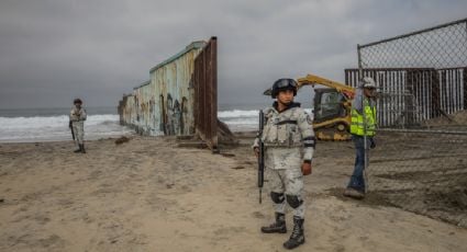 Autoridades de EU reanudan los trabajos de reforzamiento del muro fronterizo en Tijuana