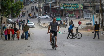 Camiones con ayuda humanitaria continúan varados en la frontera entre Gaza y Egipto