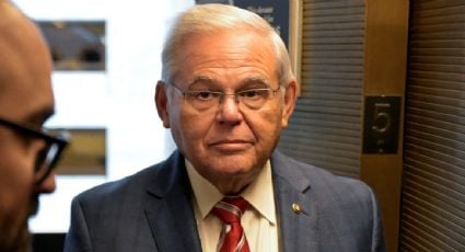 Bob Menendez enfrentará en juicio el 6 de mayo las acusaciones en su contra por sobornos