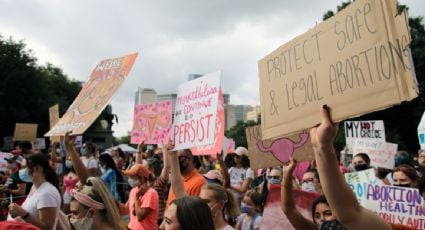 Mujer a la que se le impidió acceder a un aborto de emergencia abandona Texas para someterse al procedimiento en otro estado