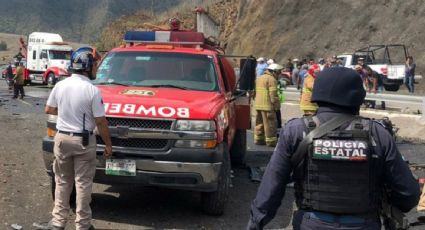 Accidente carretero en Veracruz deja seis personas muertas; cuatro eran menores de edad