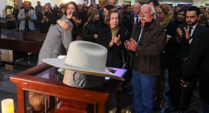 Familiares y amigos despiden al senador Armando Guadiana con una misa en su honor