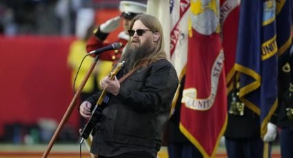 Chris Stapleton emociona hasta las lágrimas al interpretar el himno de Estados Unidos en el Super Bowl