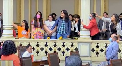 María Elena Ríos acusa a diputado del PRI de callarla durante la sesión en el Congreso de Puebla donde se aprobó ley contra ataques con ácido