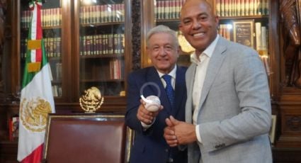 AMLO se reúne con Mariano Rivera: "Eres una leyenda del beisbol y ejemplo de humanismo"