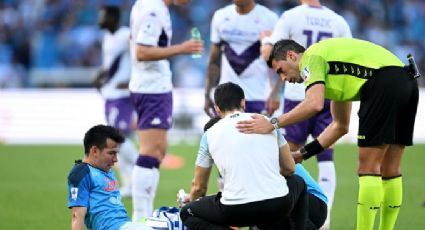 'Chucky' Lozano sufre esguince de rodilla con el Napoli y estaría de baja hasta un mes y medio