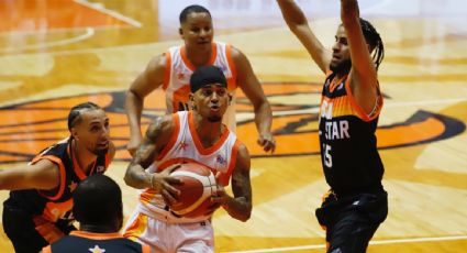 Ozuna, Wisin, Arcángel y otros reggaetoneros, ovacionados en el juego de celebridades de la liga de basquetbol de Puerto Rico