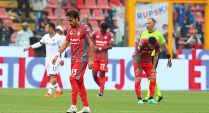 Cremonese del mexicano Johan Vásquez cae por goleada y está condenado al descenso en la Serie A de Italia