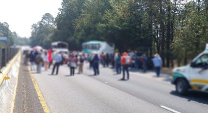 Manifestantes bloquean por más de siete horas la carretera México-Cuernavaca