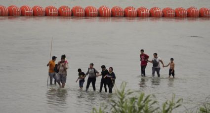 Gobierno de EU demanda a Texas por boyas en el río Grande para impedir el paso de migrantes