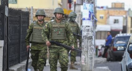 Liberan al último grupo de guardias carcelarios retenidos en prisión de Ecuador