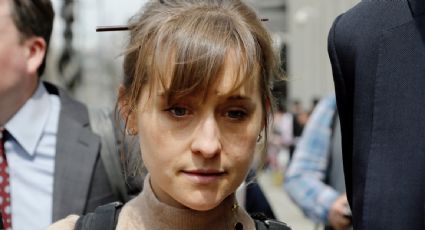 La actriz Allison Mack sale de prisión tras cumplir su condena por su participación en la secta NXIVM