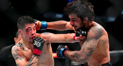 El mexicano Brandon Moreno brinda un combate épico, pero cae ante Alexandre Pantoja, que lo despoja del título mosca de UFC