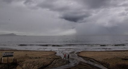 CFE despliega a 829 trabajadores por el paso del huracán "Hilary" frente a costas de la península de Baja California