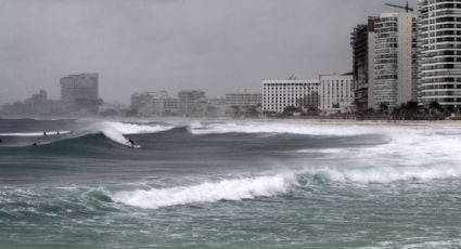 Se forma depresión tropical frente a la península de Yucatán; autoridades prevén que aumente a tormenta