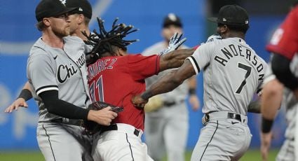 José Ramírez se trenza a golpes con Tim Anderson y lo manda 'a dormir' con un nocaut en las Grandes Ligas