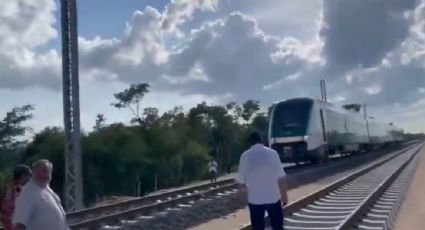 Parada inesperada en viaje de supervisión de AMLO del Tren Maya retrasa su llegada a evento en Chichén Viejo