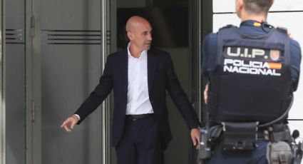 Luis Rubiales es enviado a juicio por el beso que dio sin consentimiento a la futbolista Jenni Hermoso