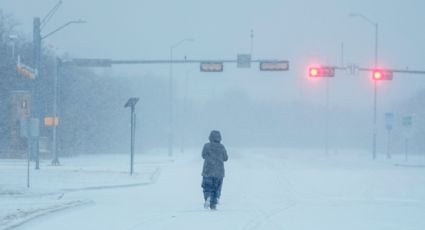 Temperaturas de hasta 40 grados bajo cero provocan la suspensión de vuelos, clases y varias muertes en el centro y norte de EU