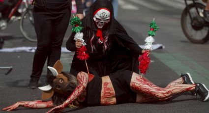 Manifestantes contra las corridas de toros vandalizan y provocan violencia a las afueras de la Plaza México