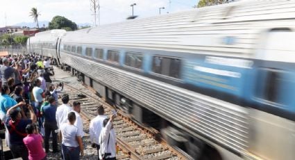 Tabasqueños protestan contra afectaciones por las obras del Tren Interoceánico en Macuspana durante visita de AMLO al estado