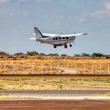 Liberan a tres mexicanos y un español en Sierra Leona tras pagar multa por aterrizaje ilegal