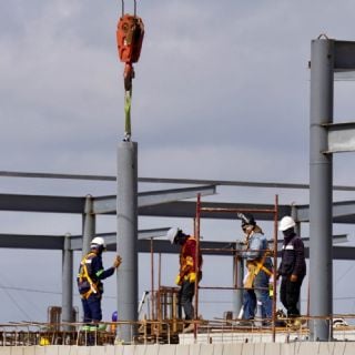 Crece 6.4% la inversión fija bruta en julio, impulsada por el sector de maquinaria: Inegi