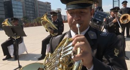 De lujo y a sobreprecio: Sedena compra instrumentos musicales con oro rosa, plata esterlina y madera fina