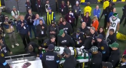 Xavier Newman-Johnson, guardia de los Jets, deja el juego ante Steelers en ambulancia tras sufrir un fuerte golpe en el pecho