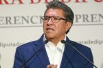 “Locas, ilegales y arbitrarias”: Monreal critica las suspensiones contra la reforma judicial