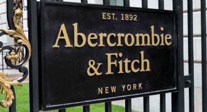 Detienen a exdirector de Abercrombie en EU por explotación y abuso sexual de jóvenes modelos