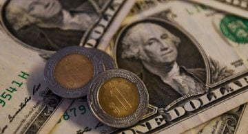 El peso se deprecia y cierra en 20.02 por dólar ante la proximidad de las elecciones en EU