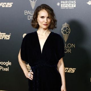 La actriz Natalie Portman celebra el 0-4 del Barcelona al Real Madrid en la gala del Balón de Oro