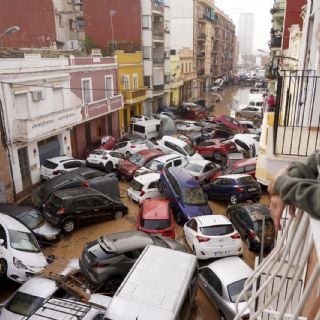 Van 63 muertos y varios desaparecidos en España por las devastadoras inundaciones