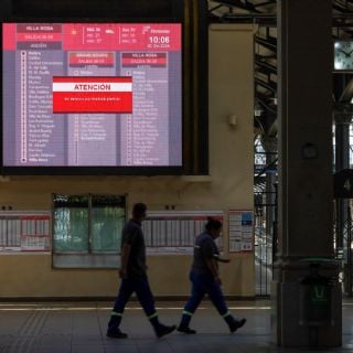 Transportistas provocan caos en Buenos Aires por huelga de 24 horas en contra de recortes de Milei