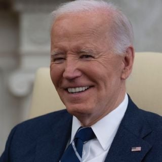 Biden lanza iniciativa para financiar las Instituciones de Servicio a Hispanos