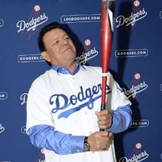 Médico augura que el histórico Fernando Valenzuela podría requerir un trasplante de hígado