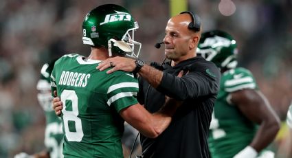 Los Cowboys entrevistan a Robert Saleh, excoach de los Jets, quien recibiera un polémico empujón de Aaron Rodgers