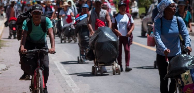 Continuarán vuelos de repatriación y se mantendrá la política humanitaria para migrantes: Sheinbaum