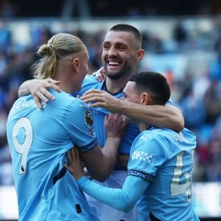 Raúl Jiménez logra espectacular asistencia de ‘taquito’, pero el Fulham cae ante Manchester City