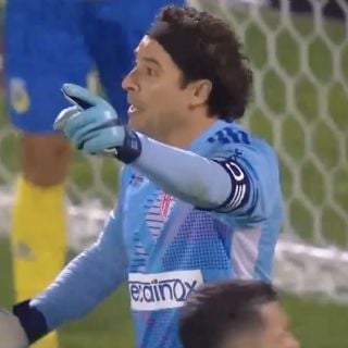 Memo Ochoa vuelve a destacar y ayuda al AVS en intenso empate ante Arouca