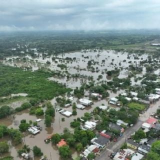 Desbordamiento del río Coatzacoalcos inunda a más de 50 comunidades en Veracruz